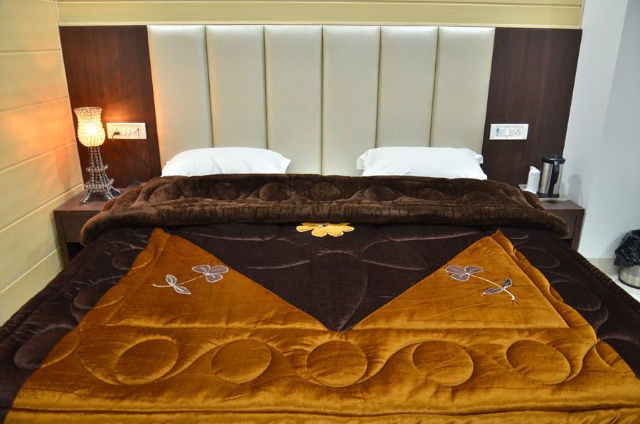 Hotel Popular Amritsar Eksteriør bilde